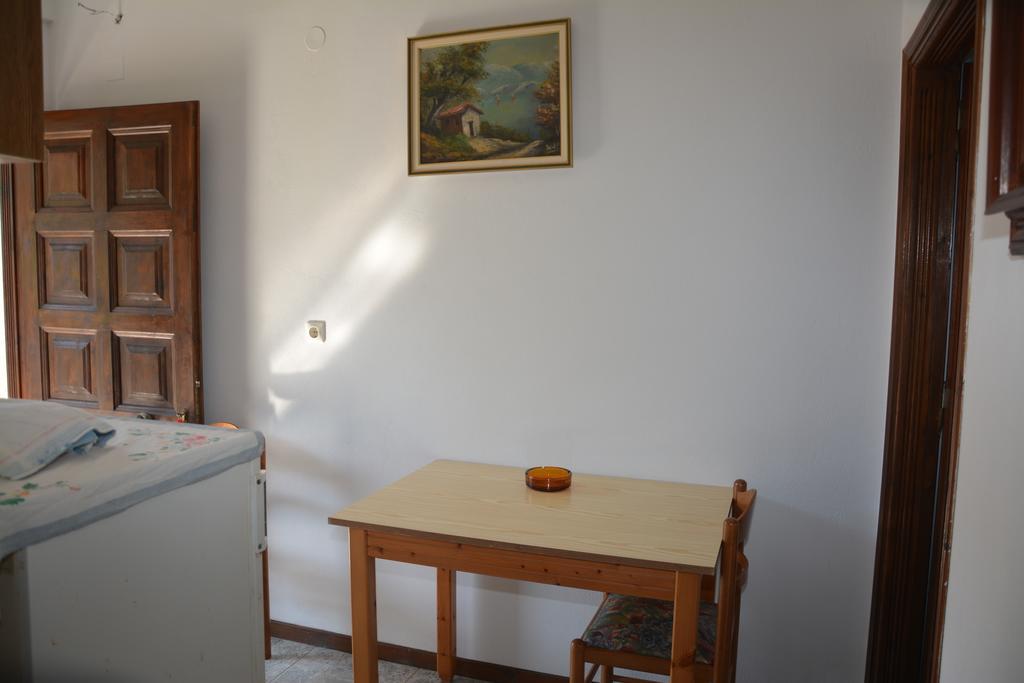 Appartement Elena - Kostas à Sidárion Chambre photo